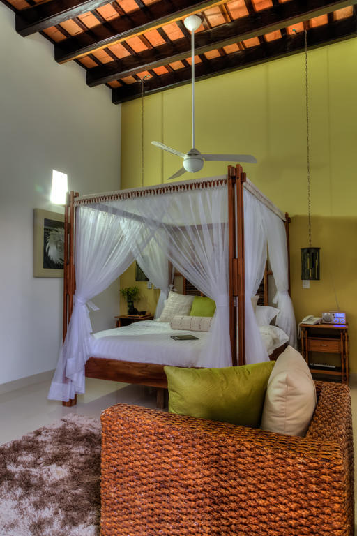 Casa De Leda, A Kali Hotel Санта Марта Екстериор снимка Mosquito net over a bed