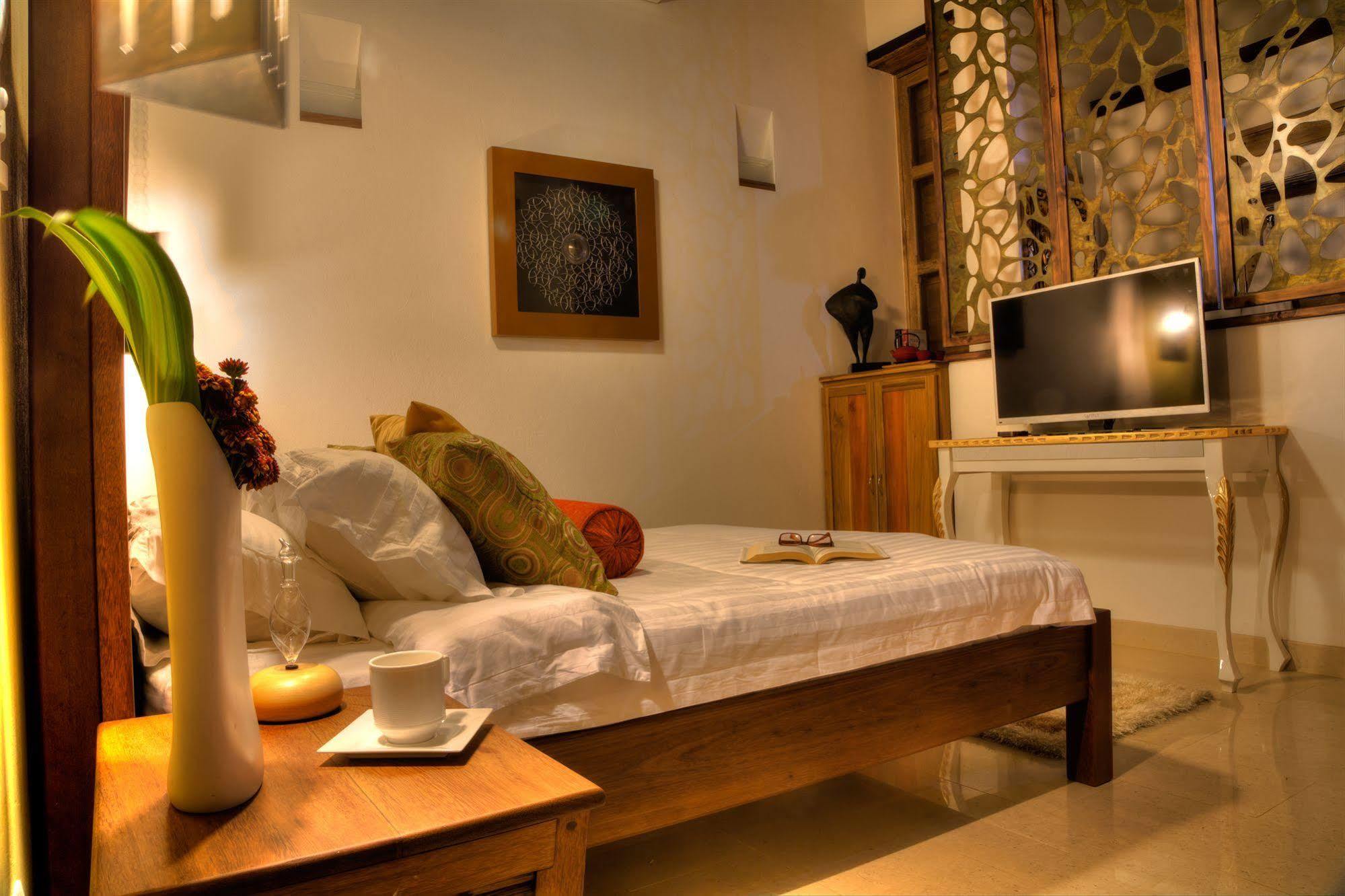 Casa De Leda, A Kali Hotel Санта Марта Екстериор снимка A bedroom at the hotel